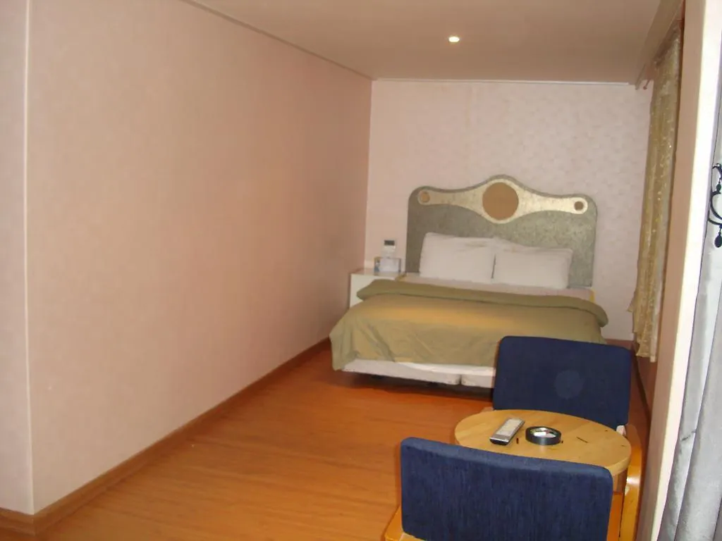 Yuwon Hotel Seoul